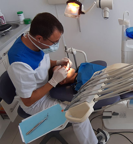 Atención dental personalizada en Clínica Dental Torre Golf